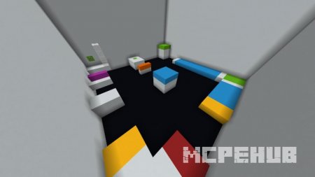 Уровень паркура с разноцветными платформами для прыжков