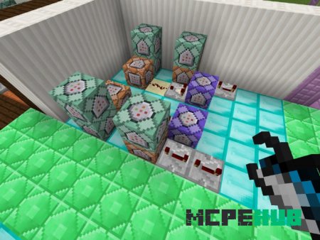 Механизм из редстоуна и командных блоков для работы портальной пушки