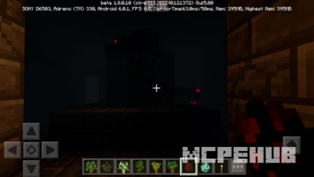 Чётко виднеющиеся глаза пауков в пещере