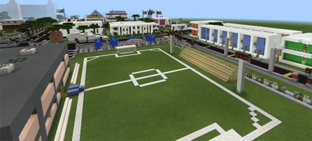 Стадион с футбольной площадкой и трибунами в городе UKS