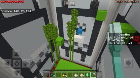 Один из уровней паркура с растущими в нём бамбуками