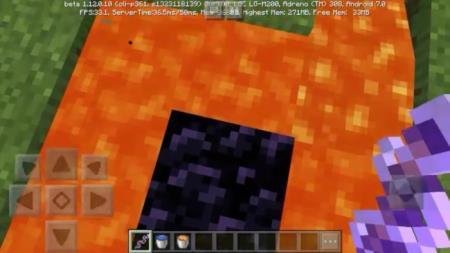 Игрок с волшебной палочкой призрака в руках