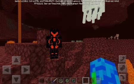 Красный рыцарь стоит перед игроком в Нижнем мире