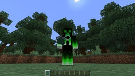 Игрок в жутком скине с гранатой TNT в руках