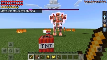 Робот из командных блоков использовал дальнюю атаку блоками TNT