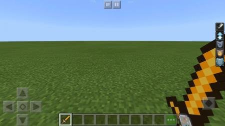 Меч из командных блоков в руках у игрока