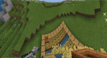 Искривлённая площадка огорода и равнины перед игроком