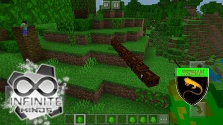 Огромная коричневая змея