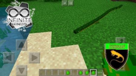 Длинная зелёная змея