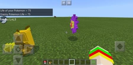 Сражение пикачу против вражеского покемона