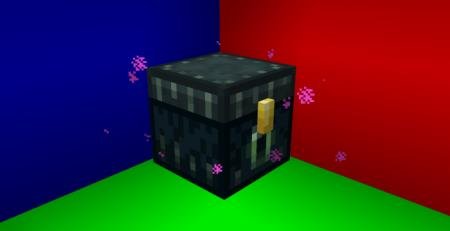 сундук края в углу