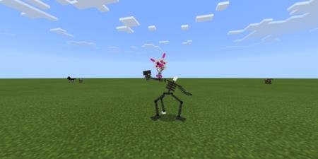 Аниматроник без головы в виде скелета