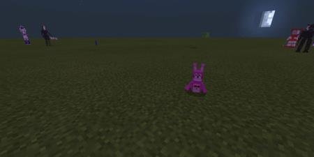 Крошечный розовый аниматроник