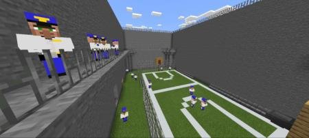 Огромное игровое поле в зоне тюрьмы с серьёзной охраной