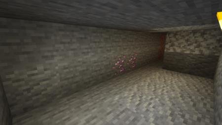 Генерация розового сапфира в проходе пещеры