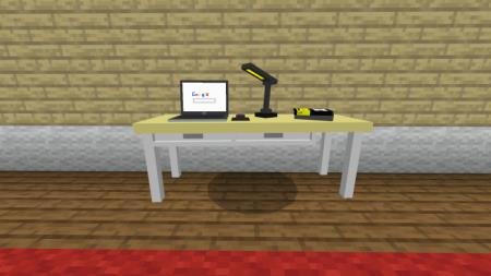 Стол с ноутбуком