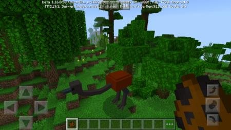 Огромный страус в джунглях