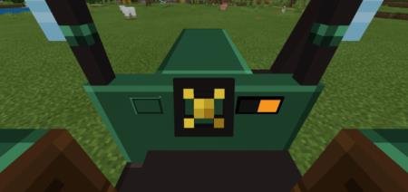 Оранжевый цвет датчика в салоне трактора, указывающий на наличие более 16 единиц топлива