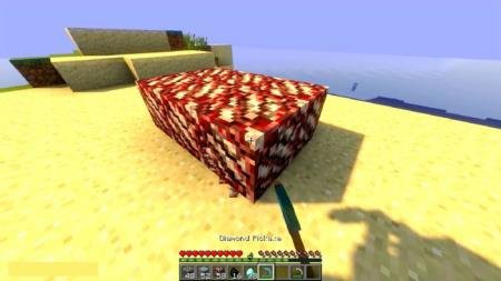 Игрок разрушает кварц Нижнего мира при помощи кирки