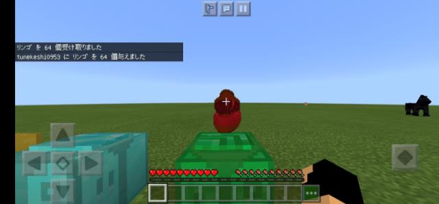 Игрок рядом с верстаками