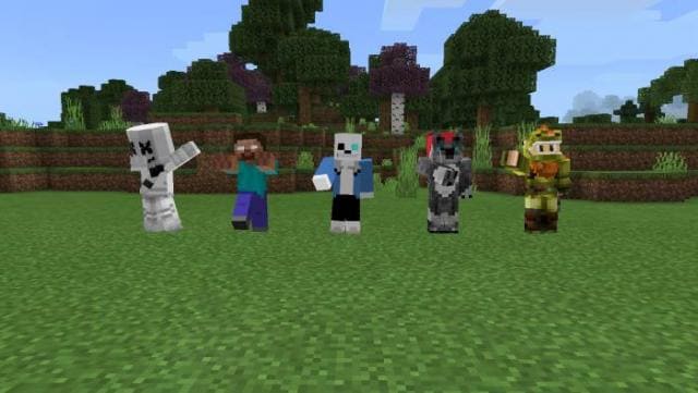 Различные фигурки персонажей