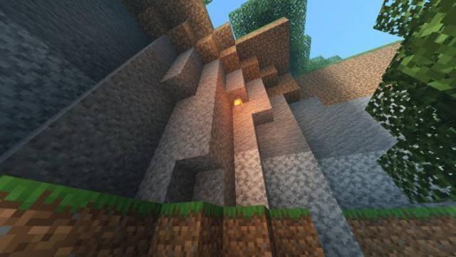 Фонарик близ пещеры