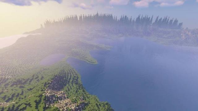 Обзор на озеро и близлежащий лес