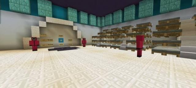 Большая комната с костюмами