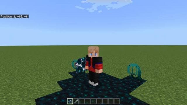 Игрок на скалк-блоках