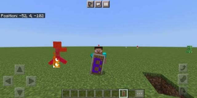 Игрок с щитом в руках против зомби