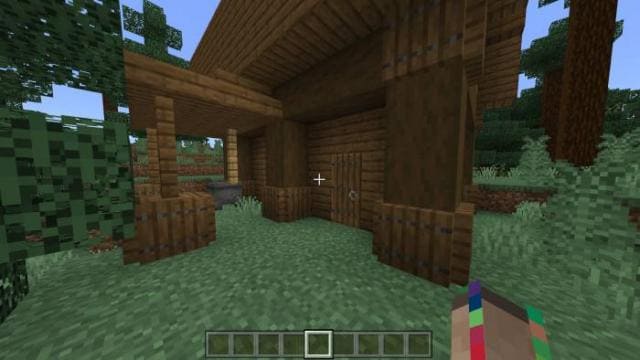 Маленький сосновый дом