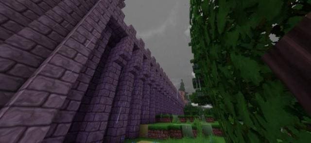 Большой каменный забор