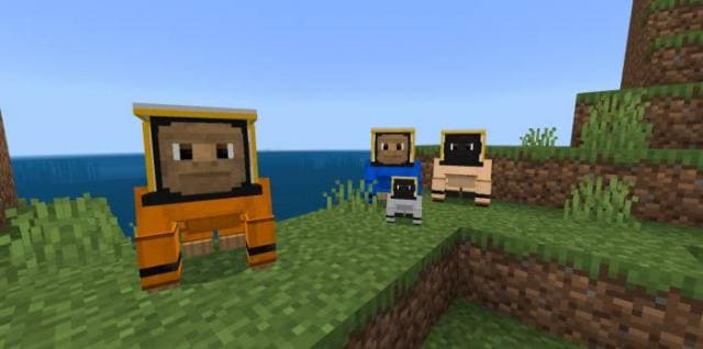 Шимпанзе в костюмах