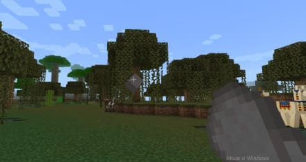 Кулак каменного голема на стойке для брони