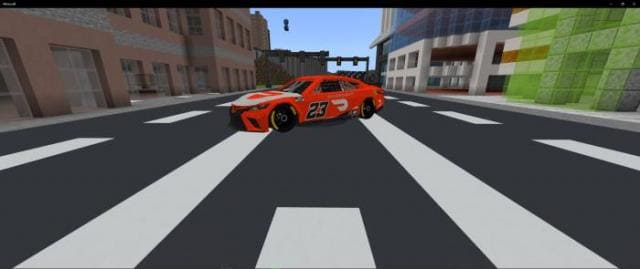 Красная машина