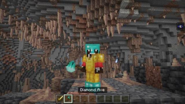 Пользователь в броне в пещере