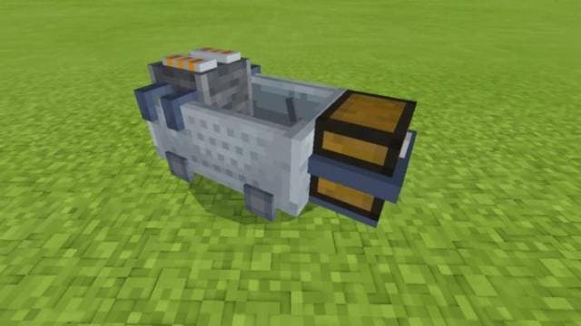 Вагонетка с сундуком