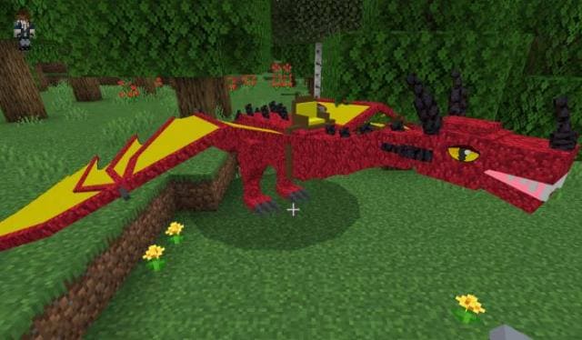 Взрослый дракон в лесу