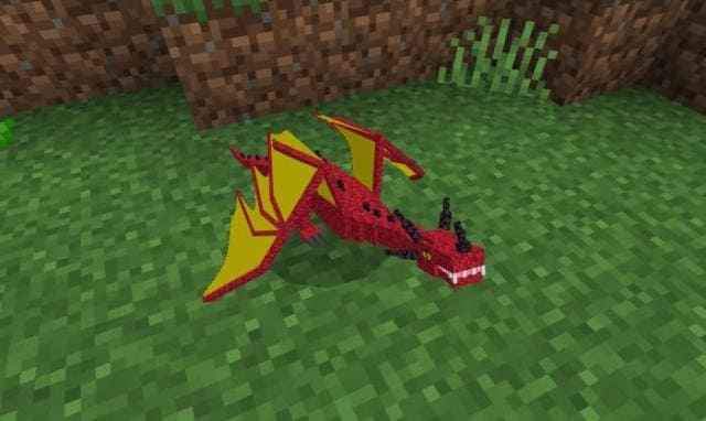 Маленький дракон на траве