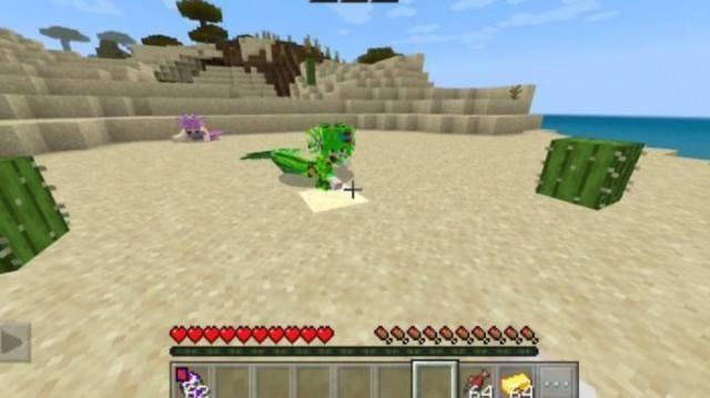 Зеленая русалка на песке