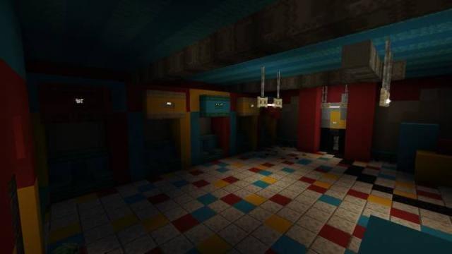 Разноцветная плитка на полу