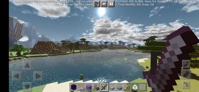 Яркое солнце над озером