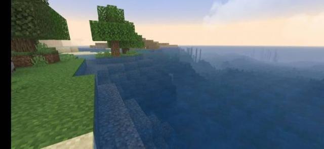 Берег озера в лесу