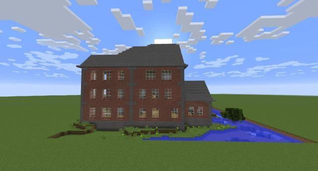 Дом из кирпича вид сзади