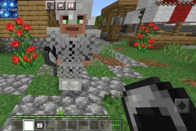 Персонаж стоит перед деревенским жителем в броне