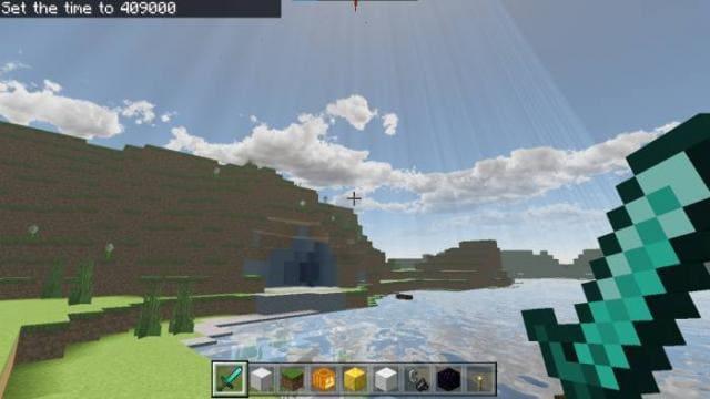 Холмик под облаками