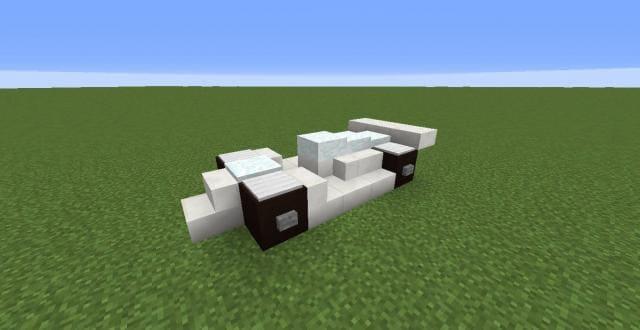 Болид Формулы-1 вид спереди