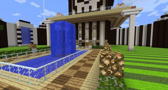 Черно-белый замок вид внутри 2