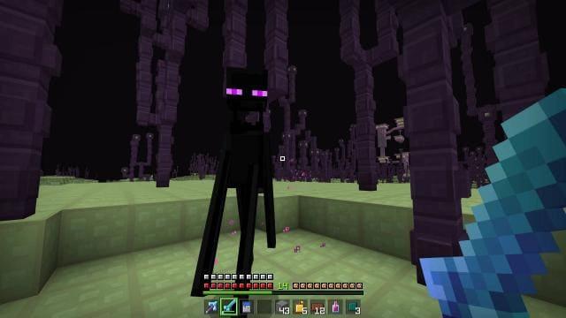 Эндермен атакует игрока