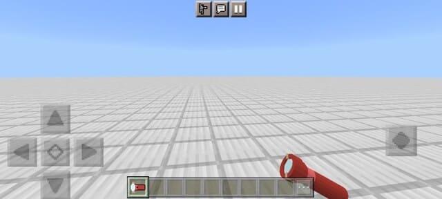 Фонарик в руке